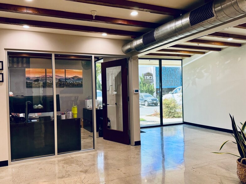 More Photos Of 2368 Eastman Ave, Ventura Distribution For Sale