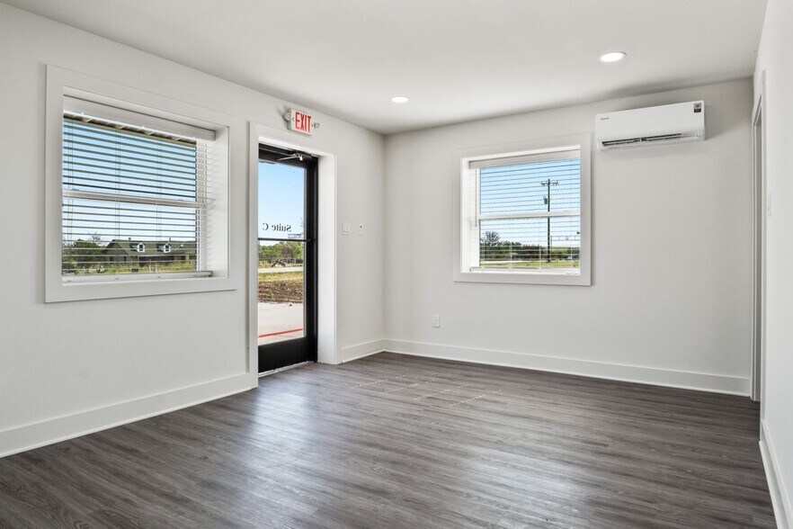 More Photos Of 2036 Seaborn Road Building 3 Suite A, Ponder Warehouse For Lease