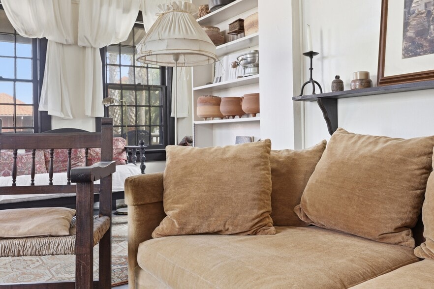 More Photos Of 50 Charlotte St, Saint Augustine Storefront Retail Office For Sale