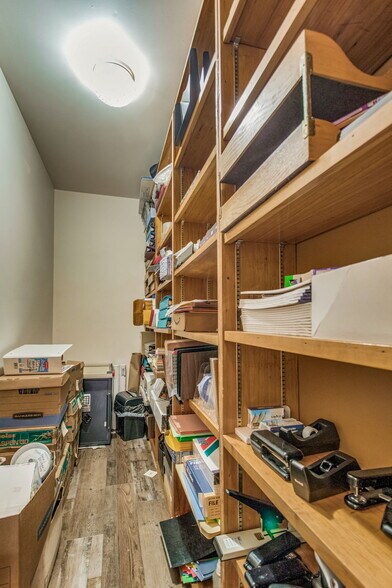 More Photos Of 725 S J St, Pensacola Office Residential For Sale