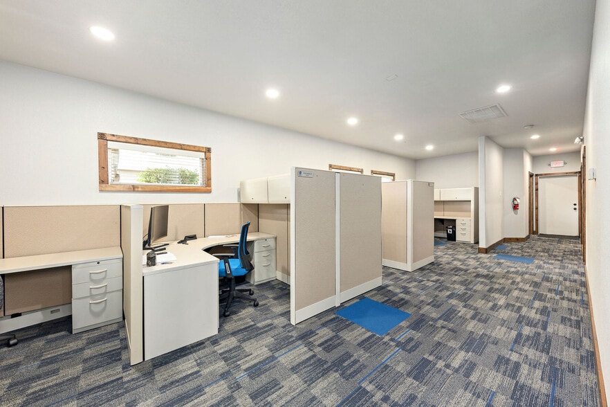 More Photos Of 873 NE 7th St, Grants Pass Medical For Lease