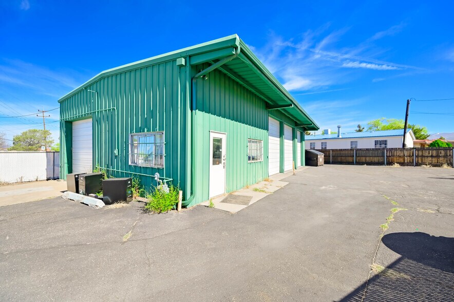 More Photos Of 1747 Jay St, Santa Fe Warehouse For Sale