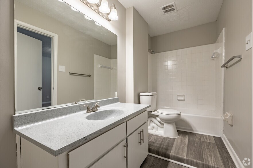 More Photos Of 4015 Covington Hwy, Decatur Apartments For Sale