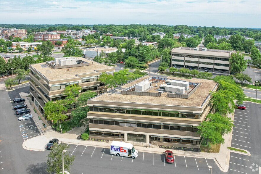 More Photos Of 555 Grove St, Herndon Unknown For Lease