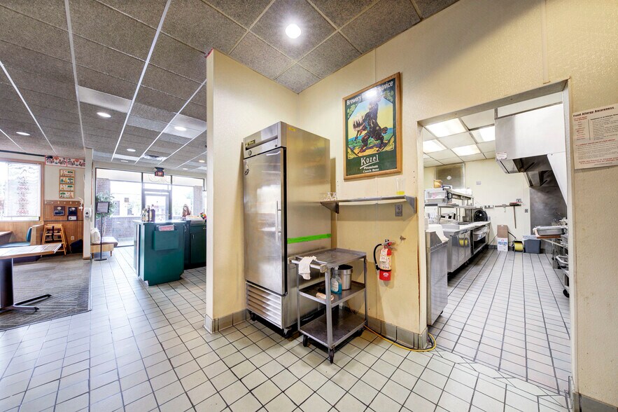 More Photos Of 1744 Biddle Ave, Wyandotte General Retail For Sale