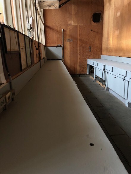 More Photos Of 9820 1/2 Belmont St, Bellflower Office For Lease