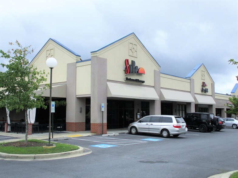 More Photos Of 10515-10631 Greenbelt Rd, Lanham General Retail For Lease