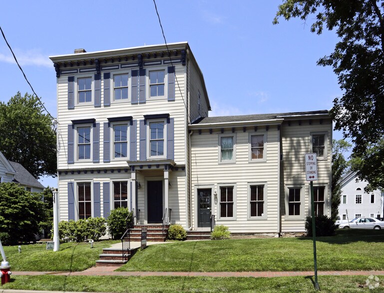 More Photos Of 76 Main St, Chatham Office For Lease