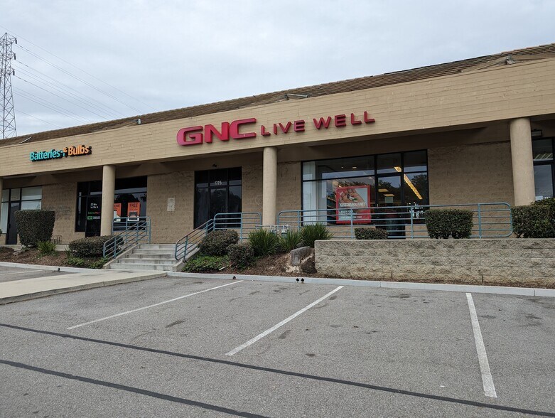 More Photos Of 1739-1783 S Victoria Ave, Ventura Unknown For Lease