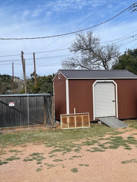More Photos Of 8626 Old Bee Caves Rd, Austin Warehouse For Lease