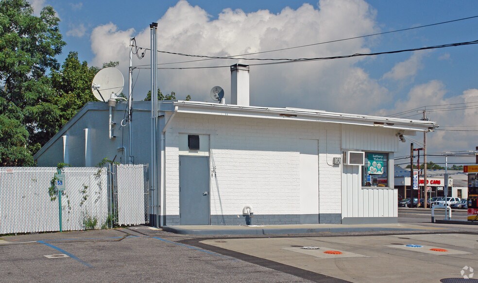 More Photos Of 494 Medford Ave, Patchogue General Retail For Lease