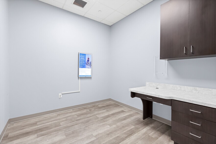 More Photos Of 6310 Health Park Way, Bradenton Medical For Lease