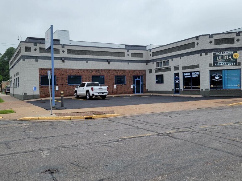 More Photos Of 705 S Barstow St, Eau Claire Storefront For Lease