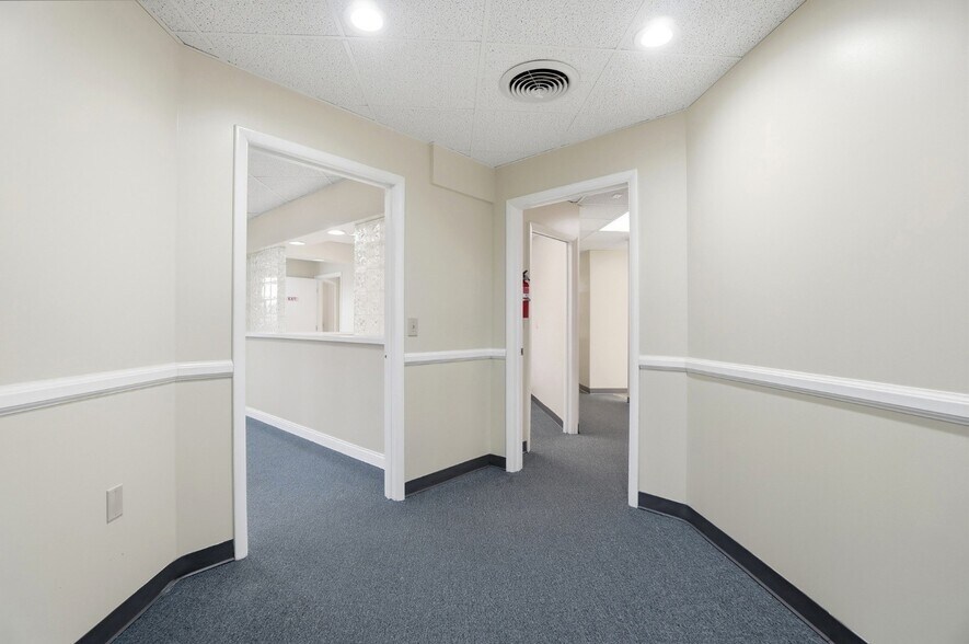 More Photos Of 770 Reading Rd, Mason Office For Sale