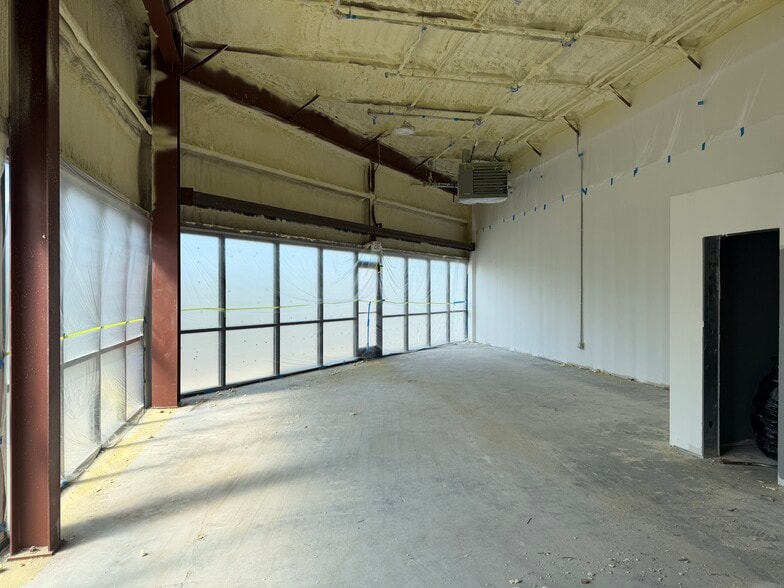 More Photos Of 1236 Northgate Business Pky, Madison Flex For Lease