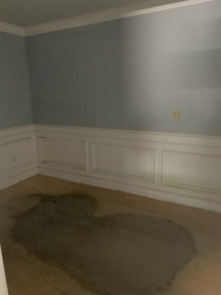 More Photos Of 1109 Tamiami Trl, Port Charlotte Showroom For Lease