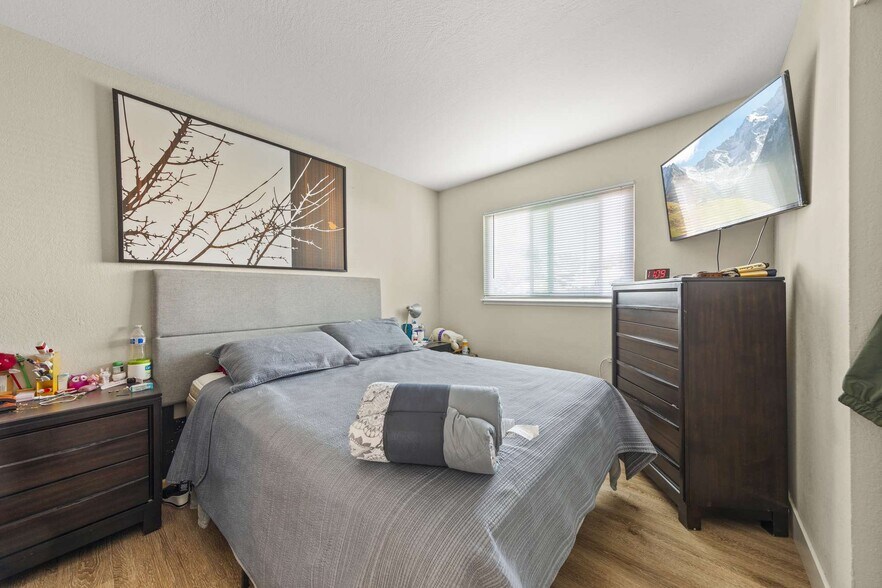 More Photos Of 24656 ONeil Ave, Hayward Apartments For Sale