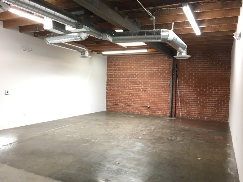 More Photos Of 2234 Barry Ave, Los Angeles Warehouse For Lease