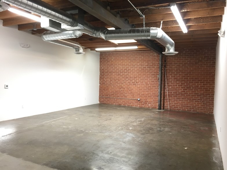 More Photos Of 2234 Barry Ave, Los Angeles Warehouse For Lease