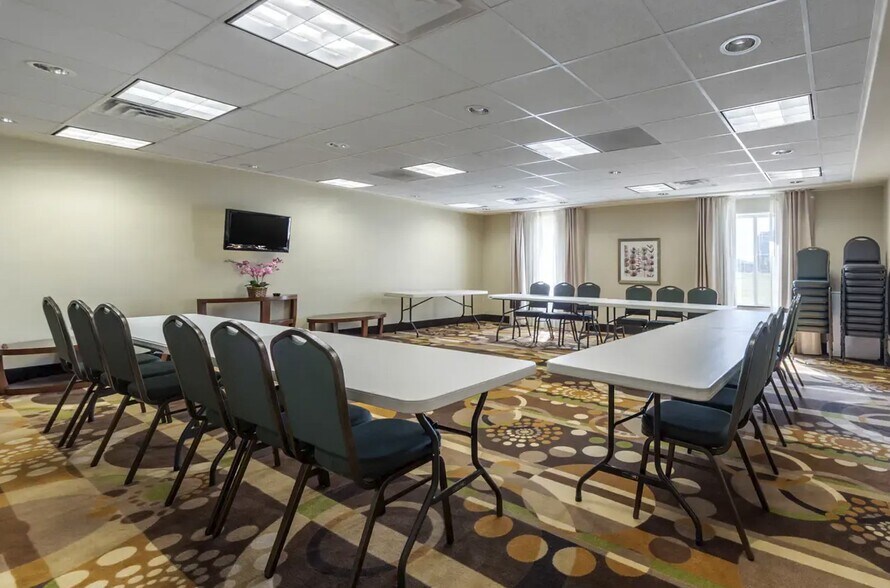 More Photos Of 3112 W Fir St, Perry Hotel For Sale