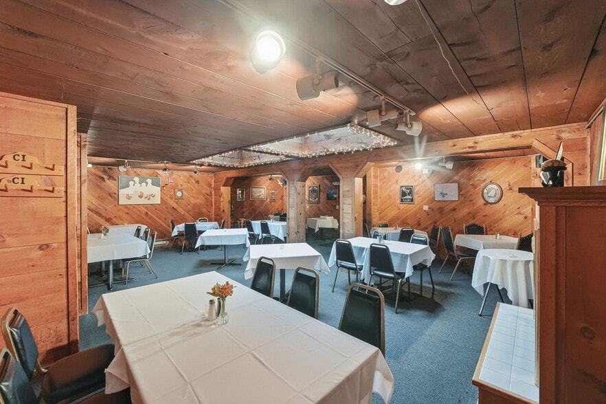 More Photos Of 170 Franklin St, Bristol Restaurant For Sale