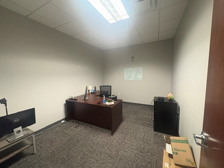 More Photos Of 1206 Pointe Centre Dr, Chattanooga Medical For Lease