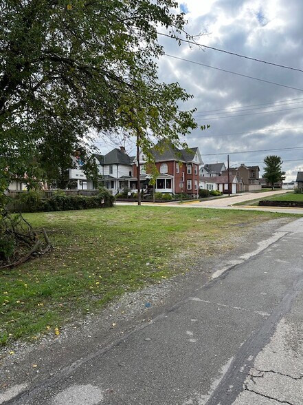 More Photos Of 515 N Pittsburgh St, Connellsville Land For Sale