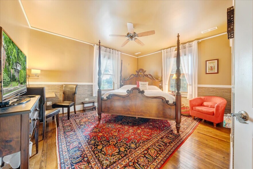 More Photos Of 1526 Franklin Rd SW, Roanoke Hospitality For Sale