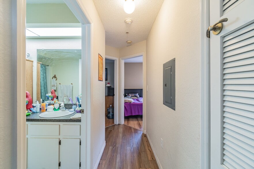 More Photos Of 4407 Millwood Rd, Spring Hill Assisted Living For Sale