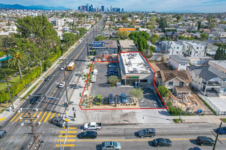 More Photos Of 2580 Venice Blvd, Los Angeles Convenience Store For Lease