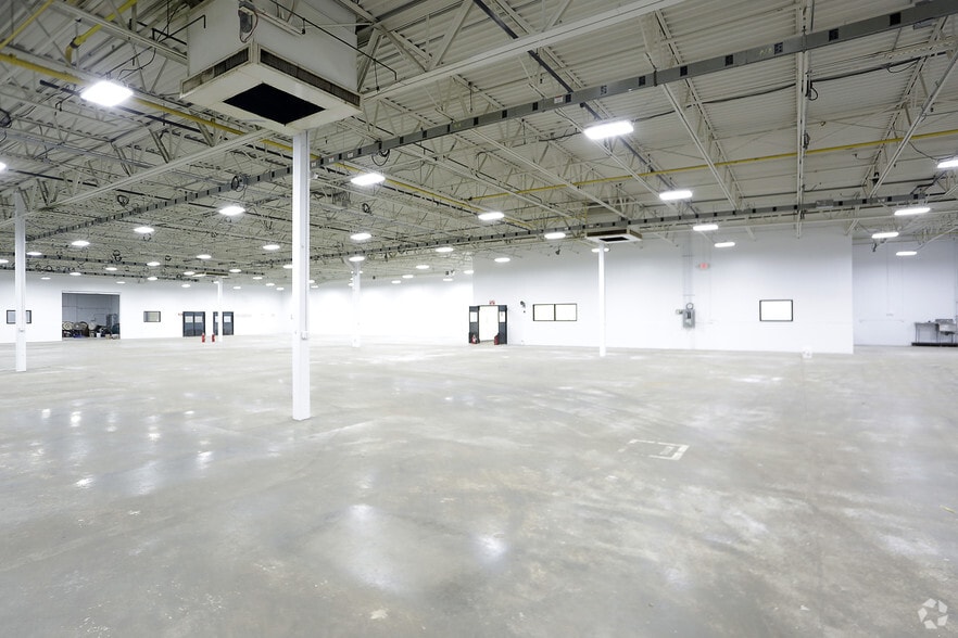 More Photos Of 18 Robert Bonazzoli Ave, Hudson Warehouse For Lease