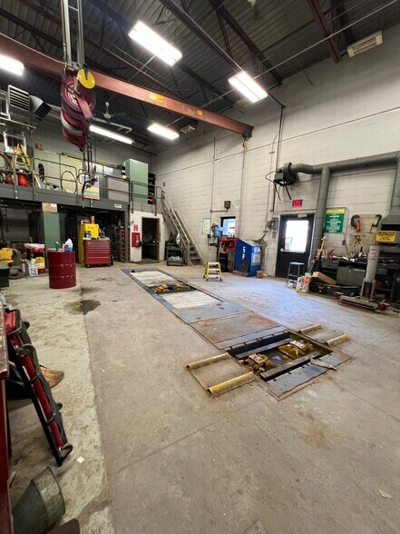 More Photos Of 912 Main St, Wausaukee Warehouse For Sale