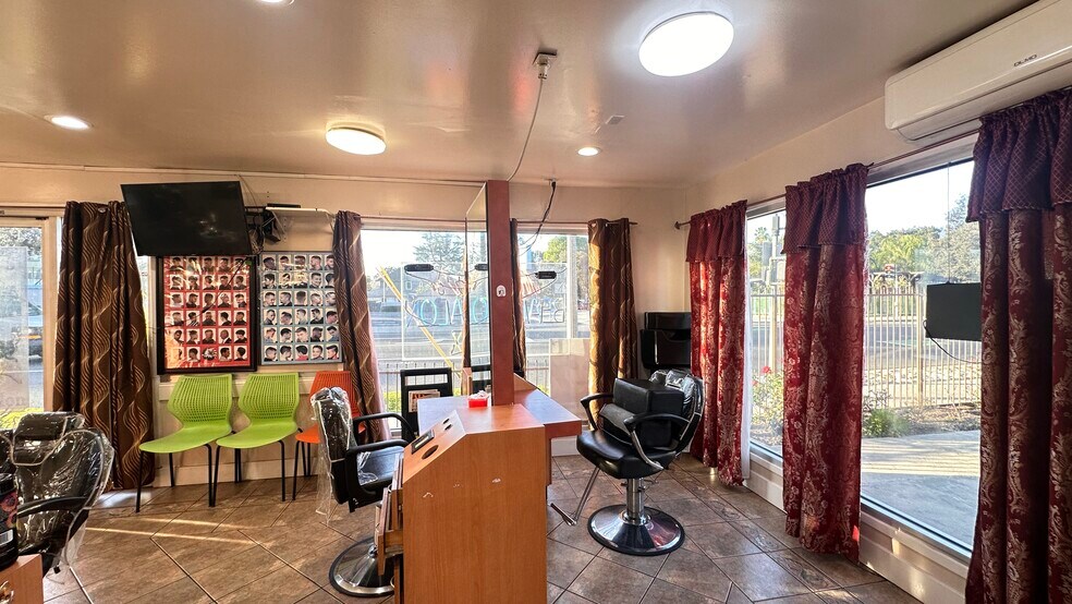 More Photos Of 708 N Marengo Ave, Pasadena Storefront Retail Office For Sale