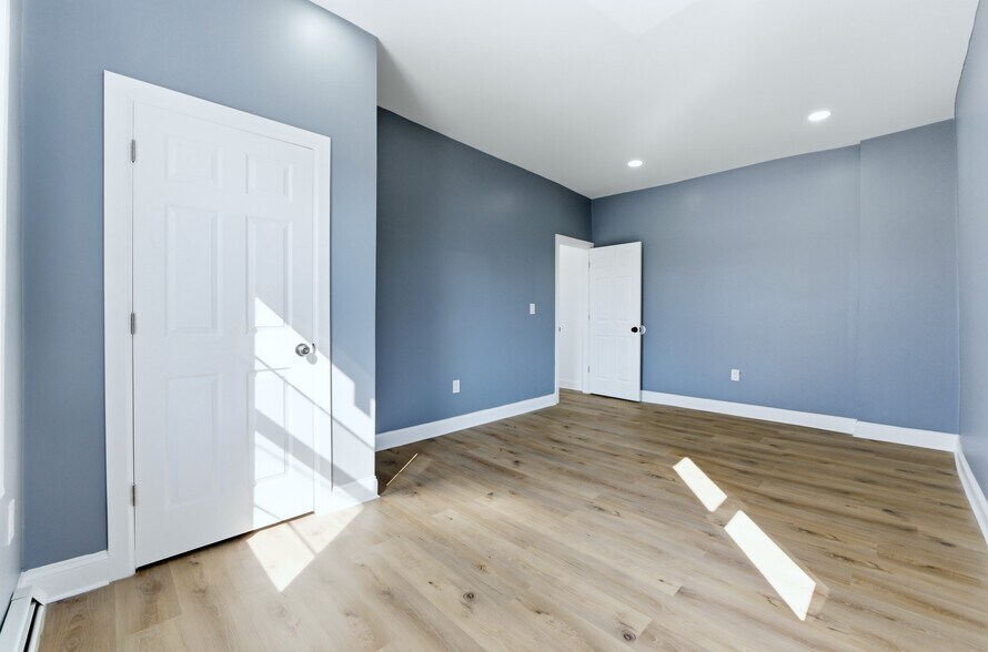 More Photos Of 615 E 22nd St, Paterson General Retail For Sale