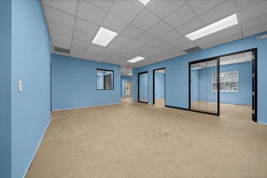 More Photos Of 5885 Central Ave, Saint Petersburg Office For Lease