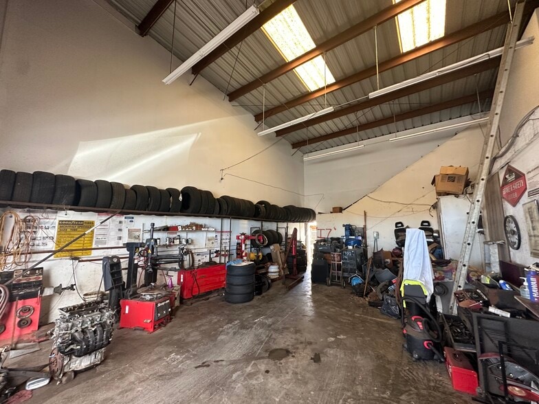More Photos Of 87-166 Farrington Hwy, Waianae Auto Repair For Sale
