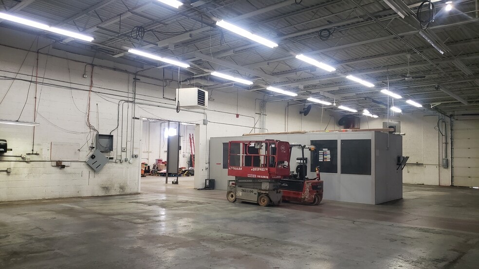 More Photos Of 127 Falso Dr, Mattydale Warehouse For Sale