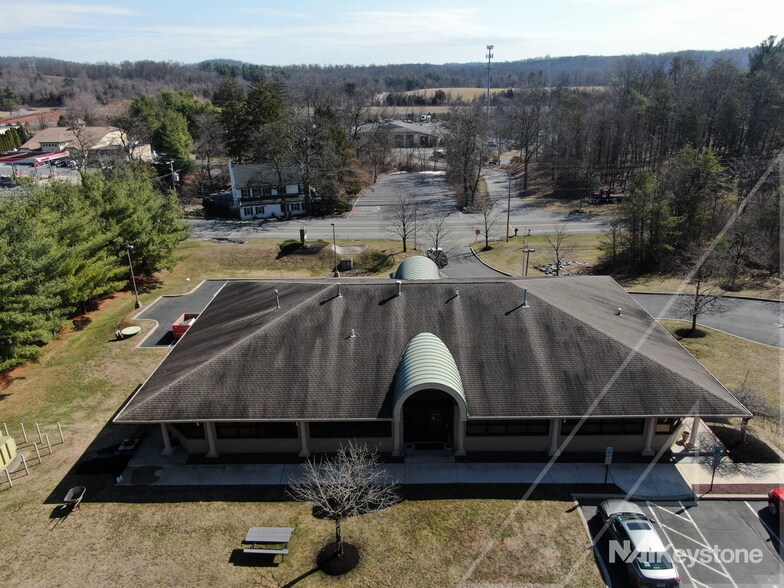 More Photos Of 2433 Morgantown Rd, Reading Office For Lease
