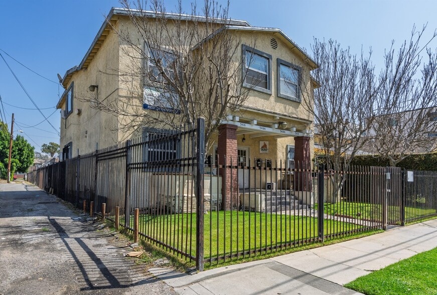Primary Photo Of 3416-3418 Walton Ave, Los Angeles Apartments For Sale