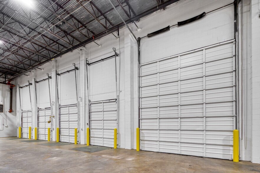 More Photos Of 3285 Saturn Ct, Peachtree Corners Warehouse For Sale