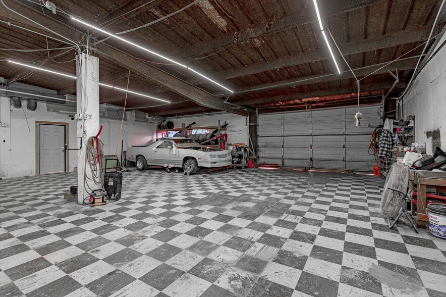 More Photos Of 316 Highway 190 E, Huntsville Auto Repair For Sale
