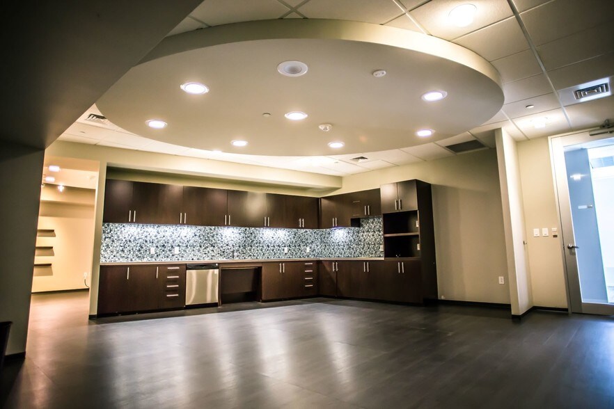 More Photos Of 6801 N Capital of Texas Hwy, Austin Unknown For Lease