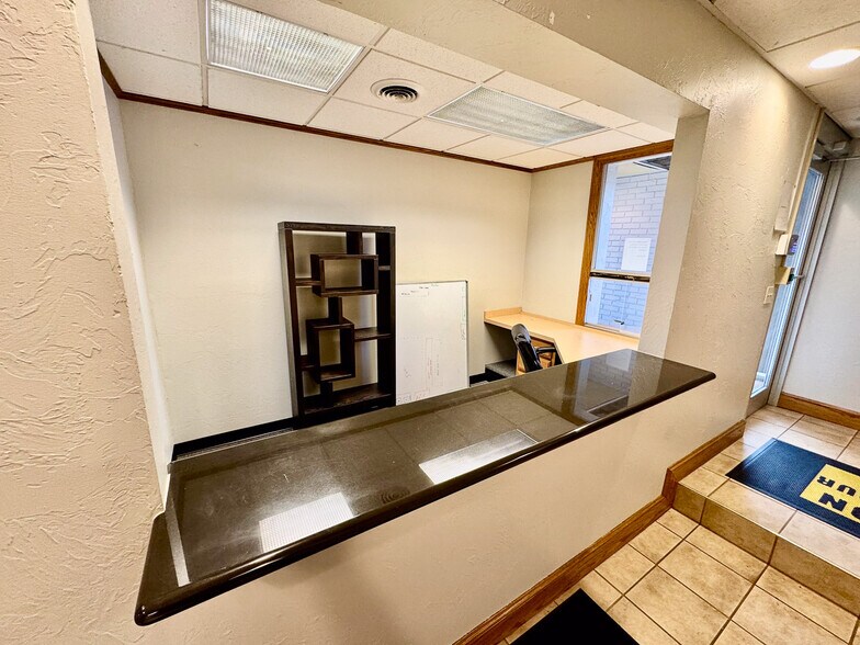 More Photos Of 1050 Triplett Blvd, Akron Warehouse For Sale