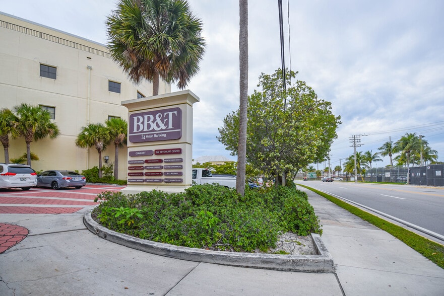 More Photos Of 1010 Kennedy Dr, Key West Medical For Sale