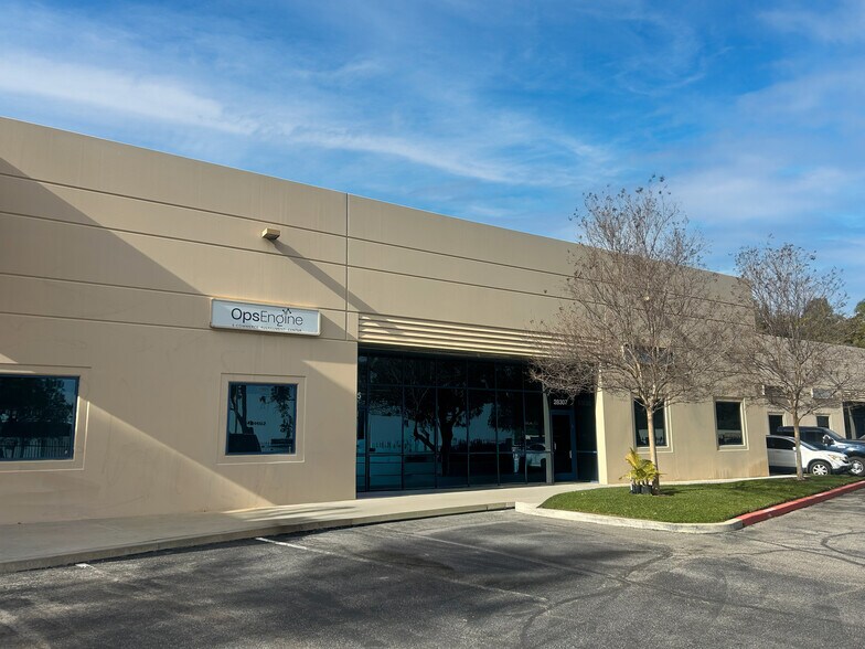 Primary Photo Of 28303-28319 W Industry Dr, Valencia Warehouse For Lease