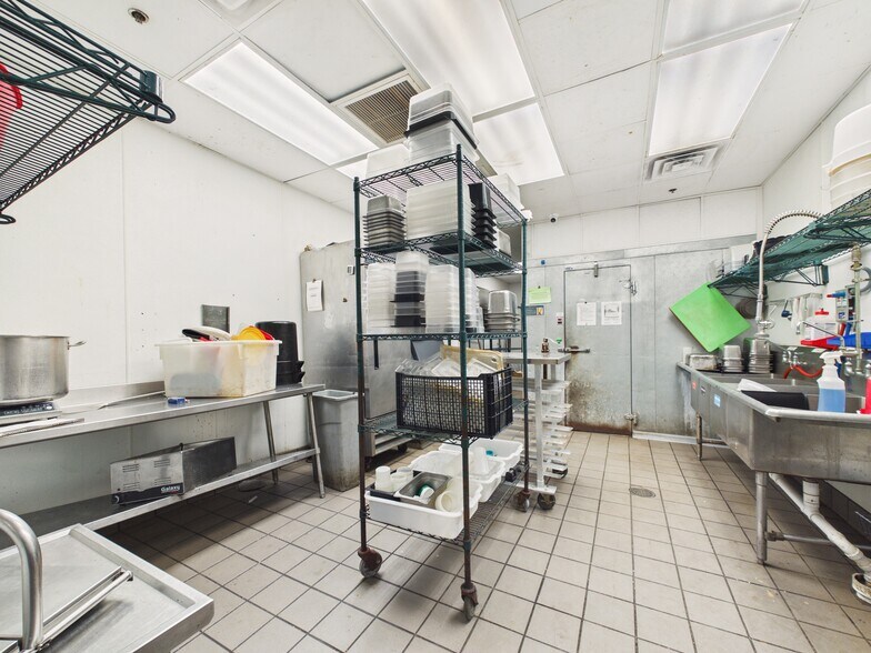 More Photos Of 1014 Broadway, Columbus Storefront Retail Residential For Lease