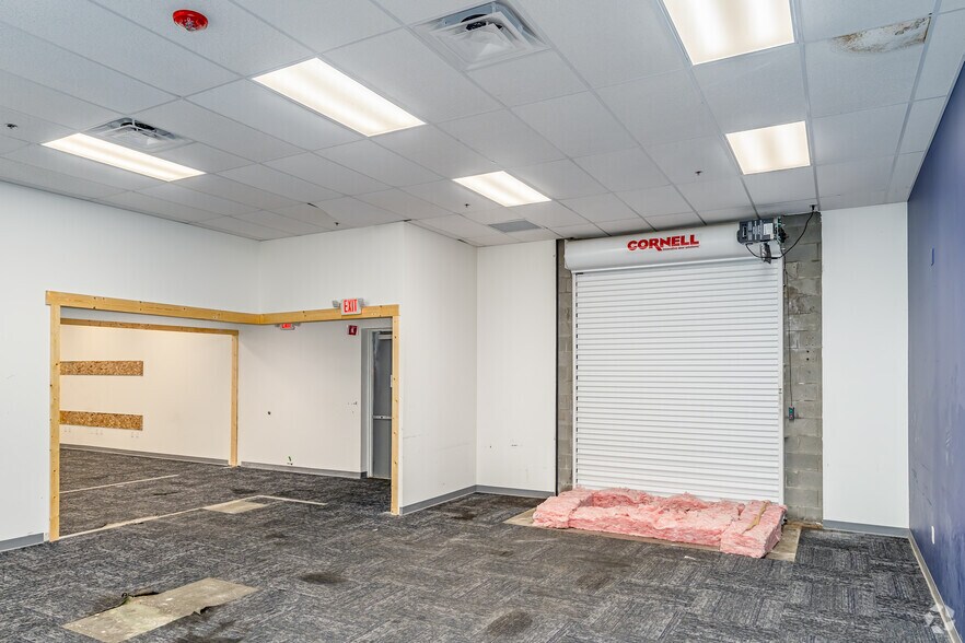 More Photos Of 3080 S Linden Rd, Flint Light Manufacturing For Sale