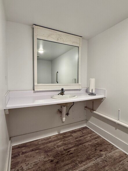 More Photos Of 22 Campbell Ave SE, Roanoke Storefront Retail Residential For Sale