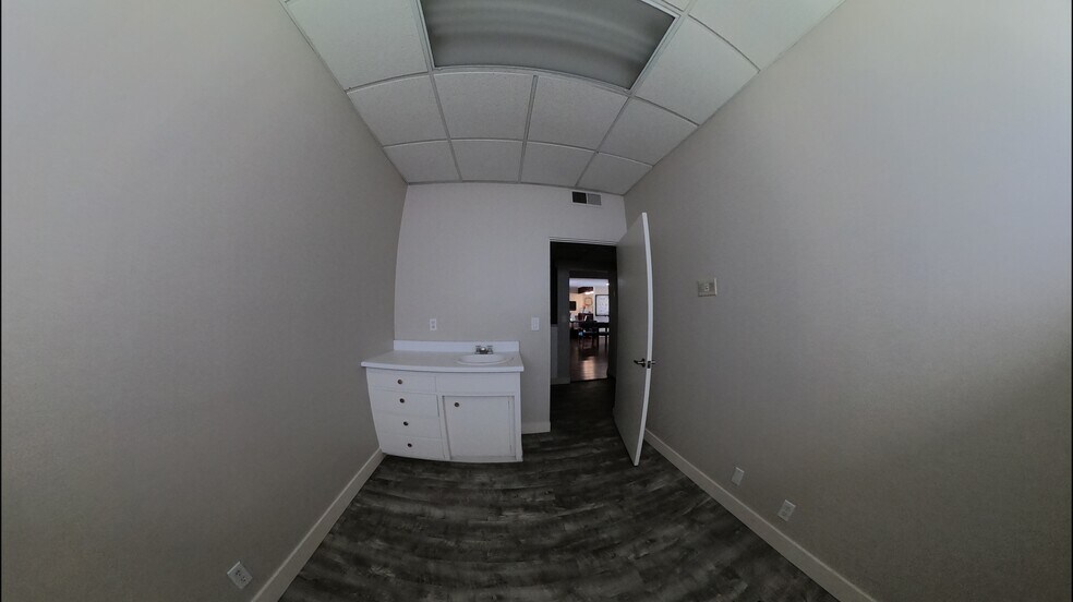 More Photos Of 820 W Merced Ave, West Covina Medical For Sale