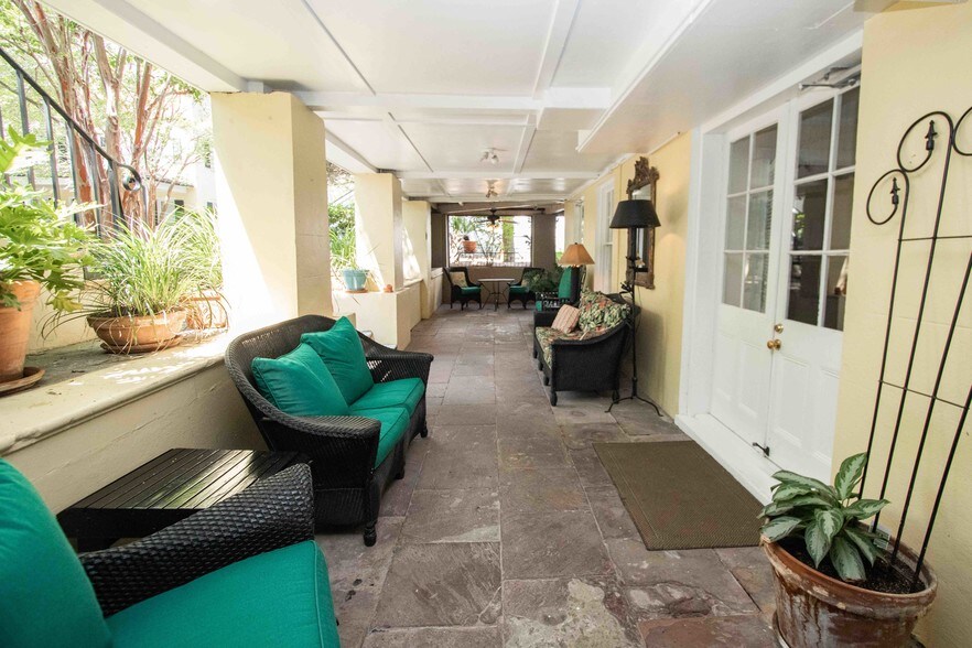 More Photos Of 117 Broad St, Charleston Hotel For Sale